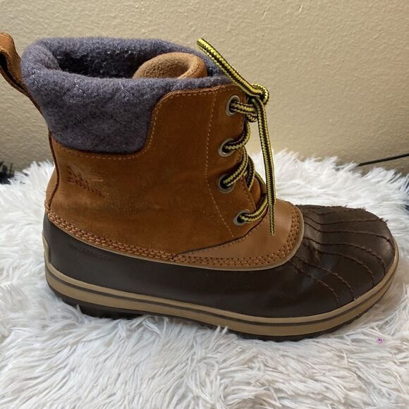 Sorel Winter Boots Sz 5 Never Worn - Picture 2 of 14